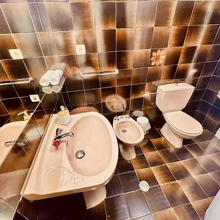 Acogedor Con Wi-fi Y Vistas